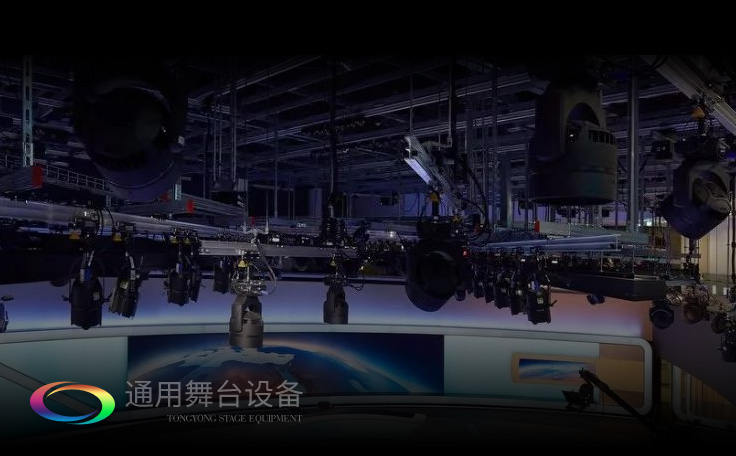 梅州市廣播電視臺(tái)演播廳高清升級(jí)改造設(shè)備項(xiàng)目完工，通用舞臺(tái)舞臺(tái)阻燃幕布給您一個(gè)更絢爛的演播廳呈現(xiàn)
