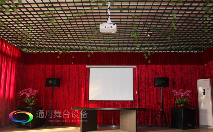 提升舞臺演出效果！舞臺幕布顏色搭配常用色——紅、黃、墨綠三原色
