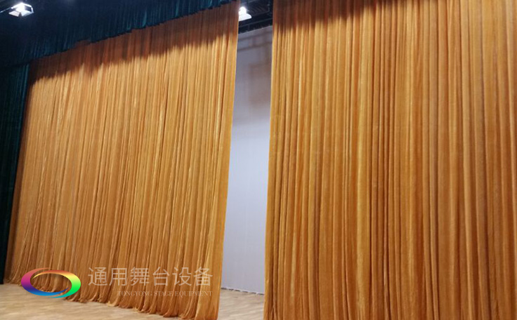 大幕類型、開啟方式！泰州舞臺大幕廠家——通用舞臺吊桿，主要用于演出開始、結(jié)束的舞臺啟閉,有時也用作場幕使用