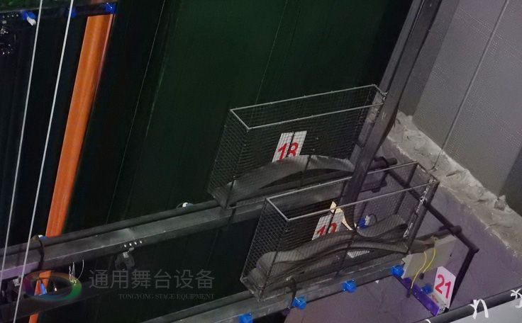 泰州舞臺(tái)吊桿廠家 支持定制 電動(dòng)升降吊桿機(jī)數(shù)字變頻控制臺(tái)工字形吊桿舞臺(tái)設(shè)備禮堂會(huì)議廳用