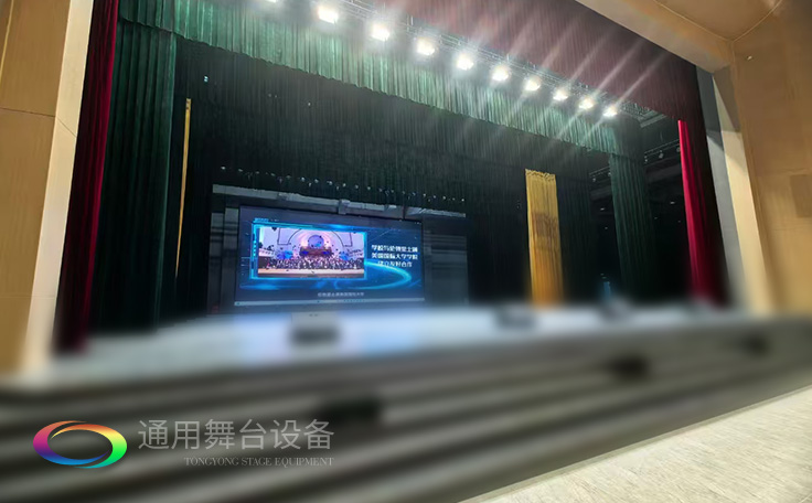 戴南文化藝術(shù)中心禮堂舞臺機械、舞臺吊桿等全面升級 賦能多元藝術(shù)呈現(xiàn)